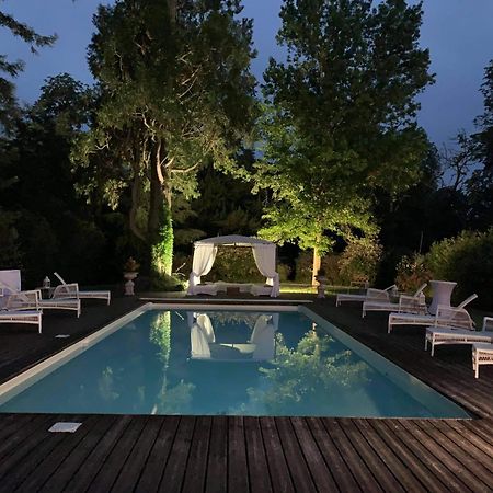 French Correze Moulin Bleu Hotel Saint-Pantaléon-de-Larche Buitenkant foto